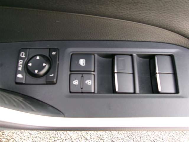 U00048458705_5_001.jpg