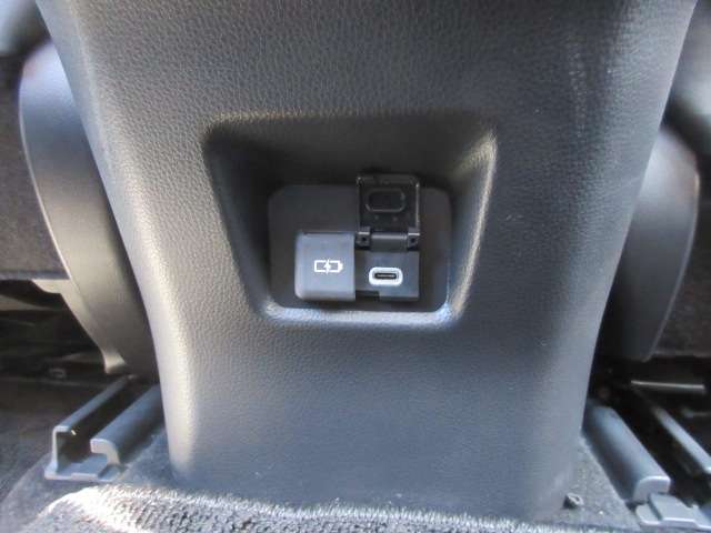 U00048053370_39_001.jpg