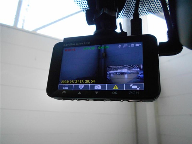 U00046090015_17_001.jpg