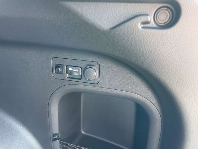 U00048227100_48_001.jpg