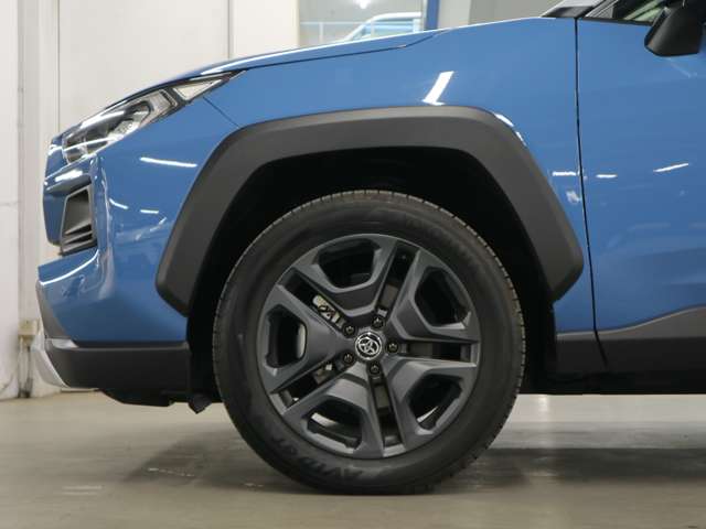 UZ0048371692_61_001.jpg