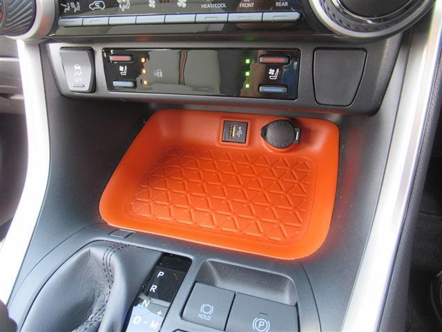 UJ0048458701_35_001.jpg