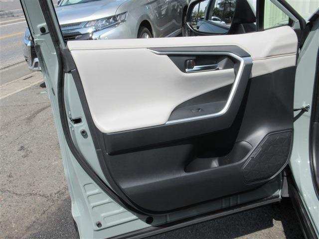UJ0048458701_55_001.jpg
