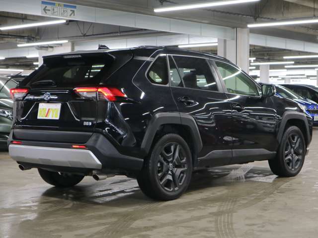 UZ0048206703_5_002.jpg