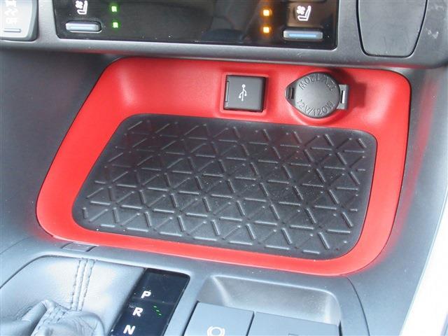 UJ0048149040_34_001.jpg