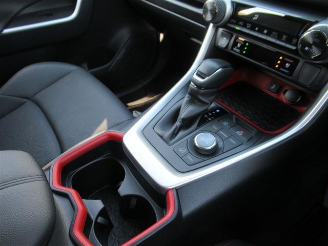UJ0048149040_35_001.jpg