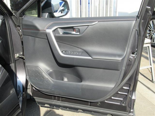 UJ0048149040_51_001.jpg