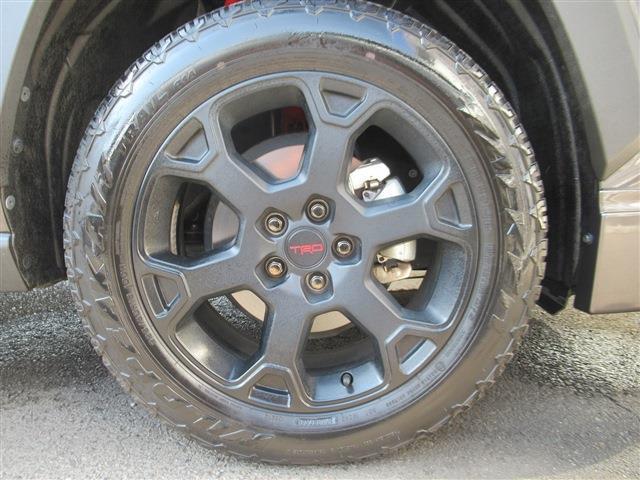 UJ0048149040_66_001.jpg