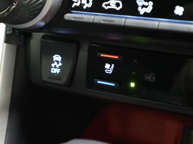 UZ0048420217_41_001.jpg