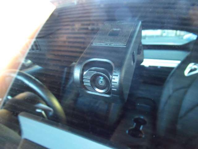 U00047346415_15_001.jpg