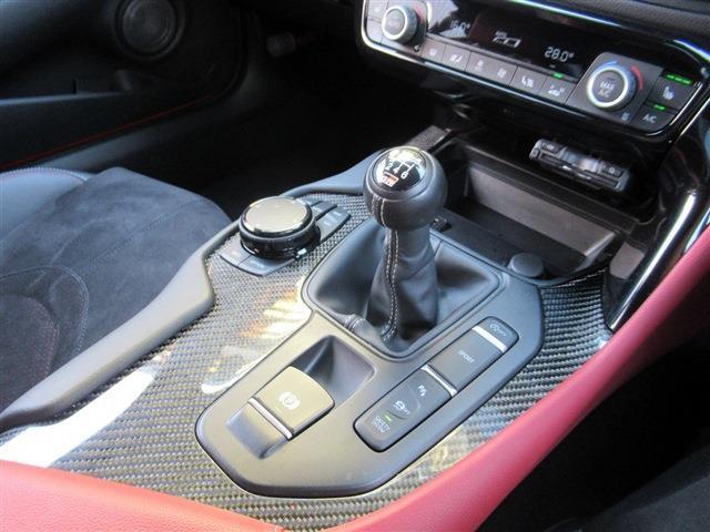UJ0048016966_35_001.jpg