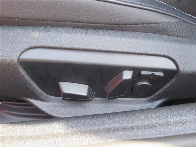 UJ0048016966_52_001.jpg
