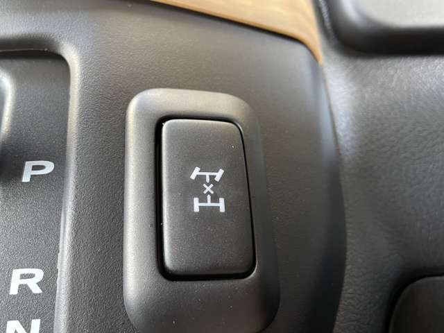 UZ0048368665_10_002.jpg