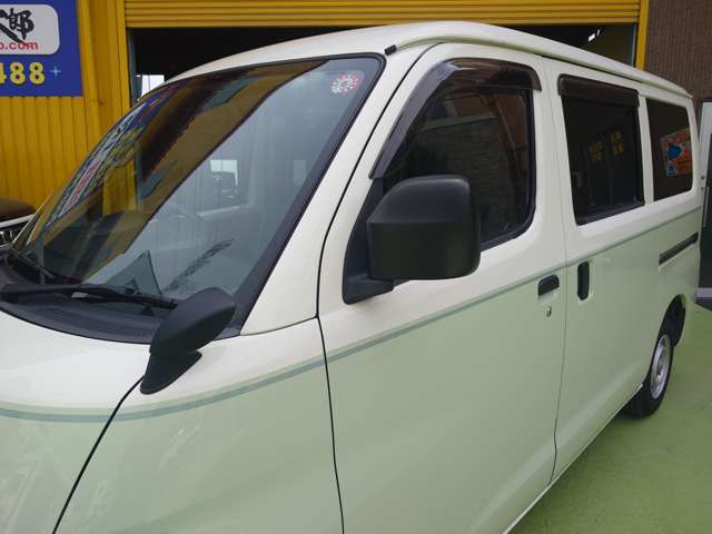 UJ0045897877_33_012.jpg
