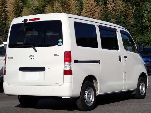 UJ0047027897_1_002.jpg