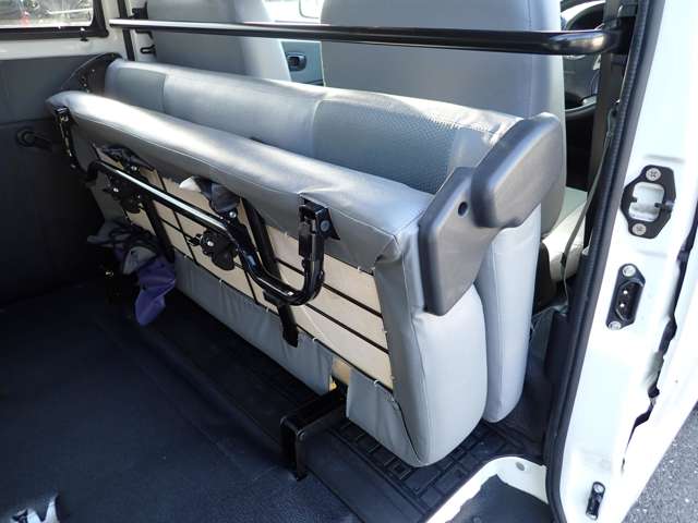 UJ0047027897_69_002.jpg