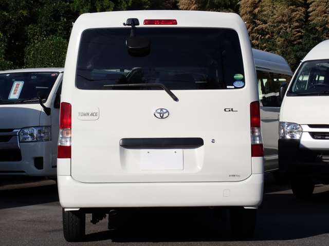 UJ0047027897_74_002.jpg