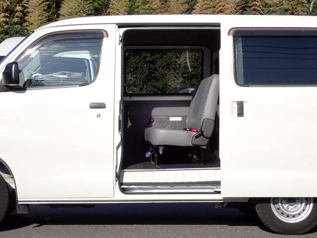 UJ0047027897_7_002.jpg