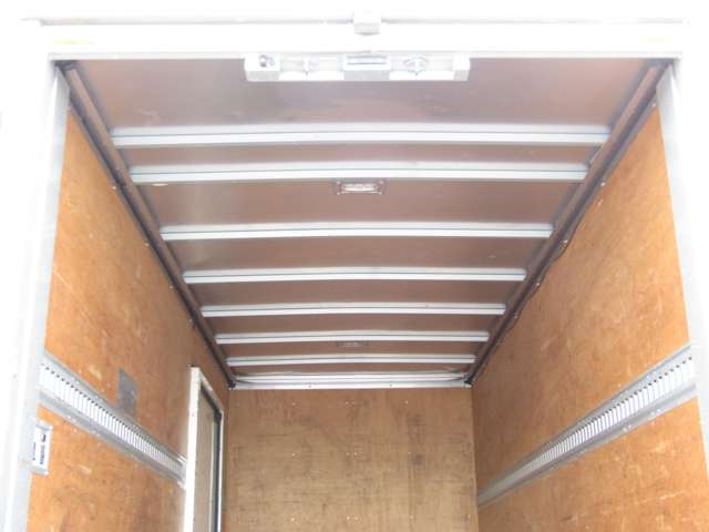 U00048207364_10_001.jpg