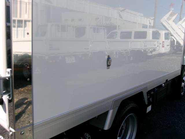 U00047674865_15_001.jpg