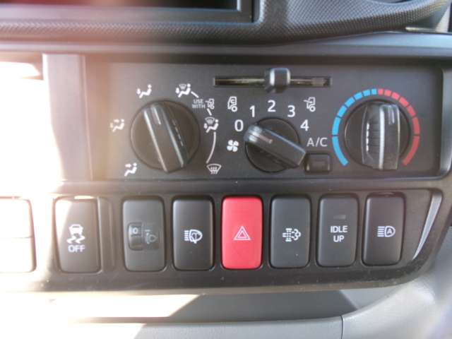 U00047674865_48_001.jpg