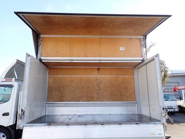 U00048455273_56_001.jpg