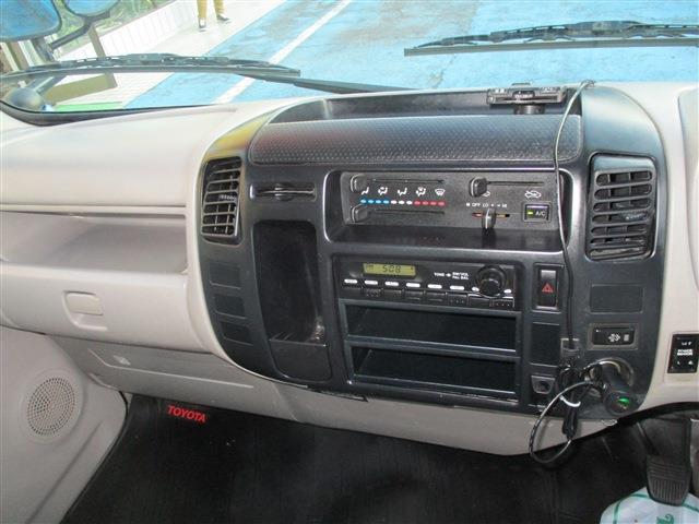 UJ0043333214_10_001.jpg