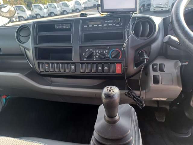 UZ0047041550_60_001.jpg