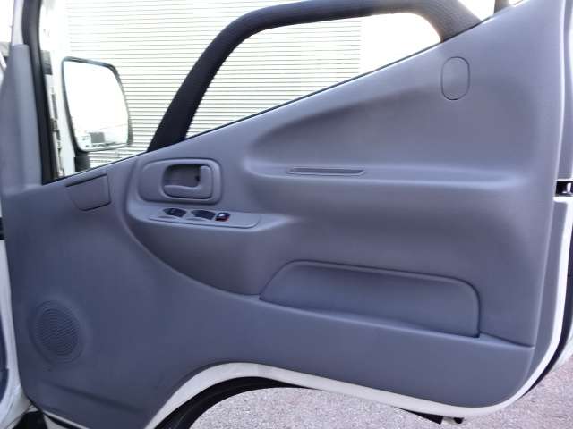 U00047182464_30_001.jpg