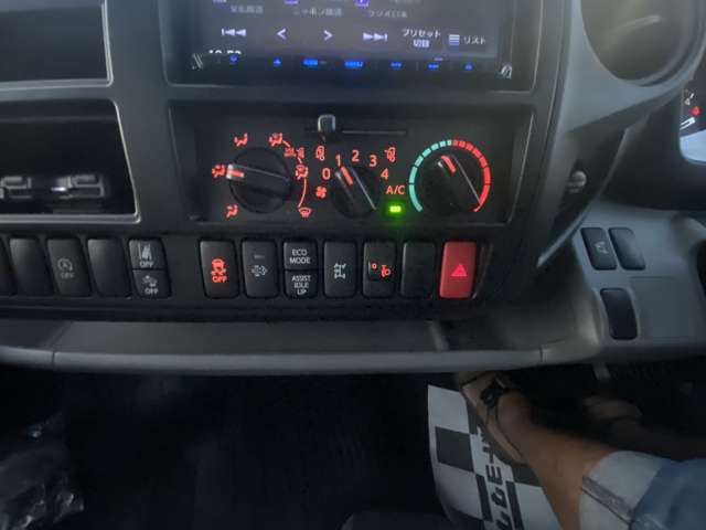 U00045446821_63_002.jpg