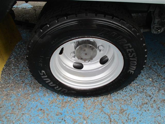 UJ0047023731_18_001.jpg