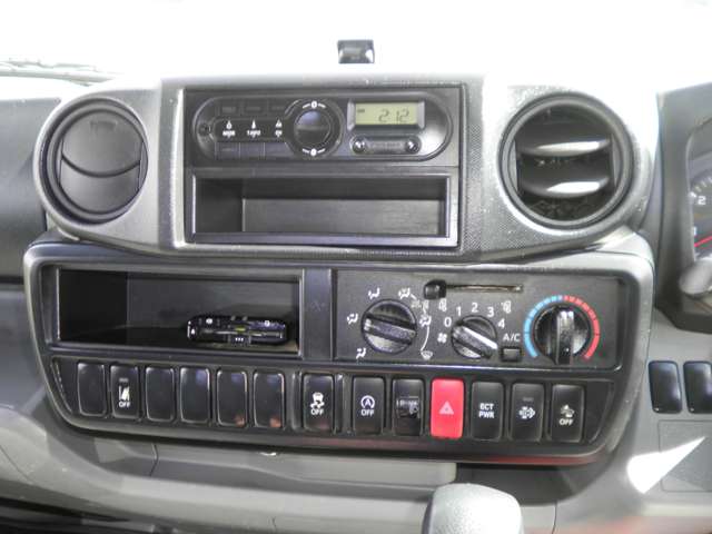 U00048147726_19_001.jpg