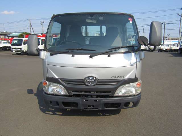 U00048452381_3_001.jpg