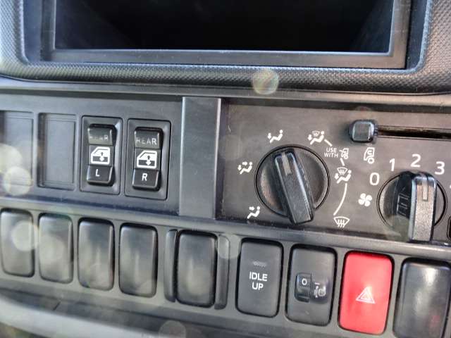 U00048241173_41_001.jpg