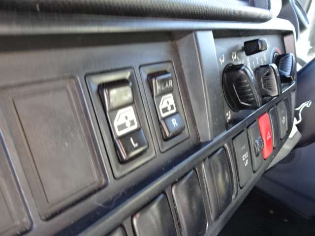 U00048241173_52_001.jpg