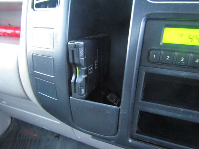 U00047137915_16_001.jpg
