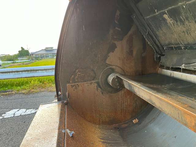 UZ0047523229_48_001.jpg