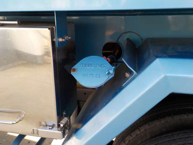 U00037211811_14_001.jpg