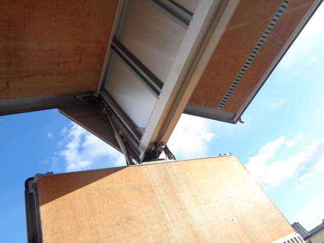 U00047916328_56_001.jpg