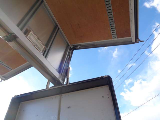 U00047916328_57_001.jpg