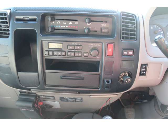UZ0047378782_67_002.jpg