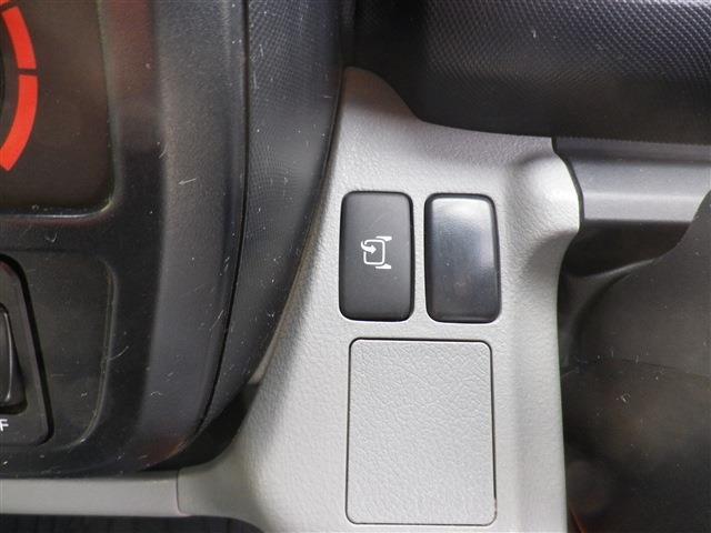 UJ0047881707_15_002.jpg