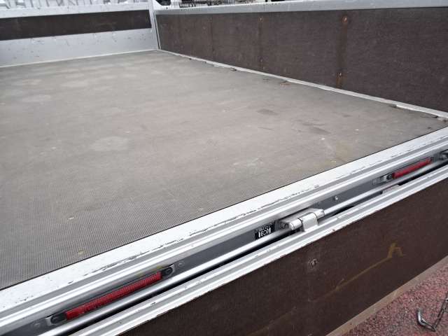 U00048214214_18_001.jpg