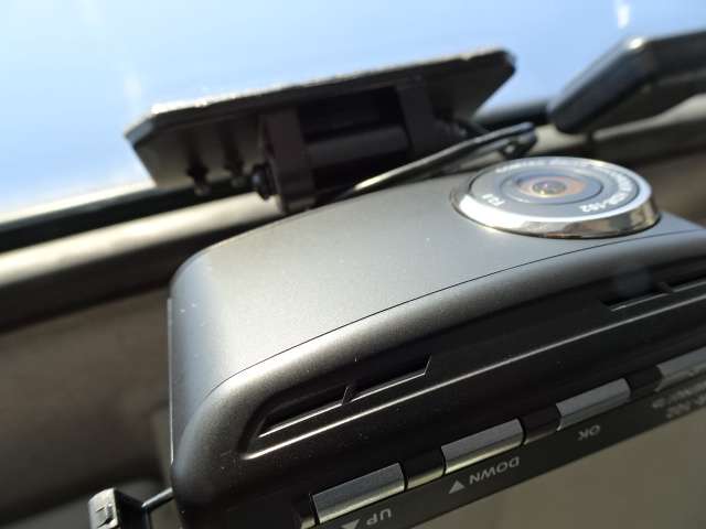 U00047759781_77_001.jpg