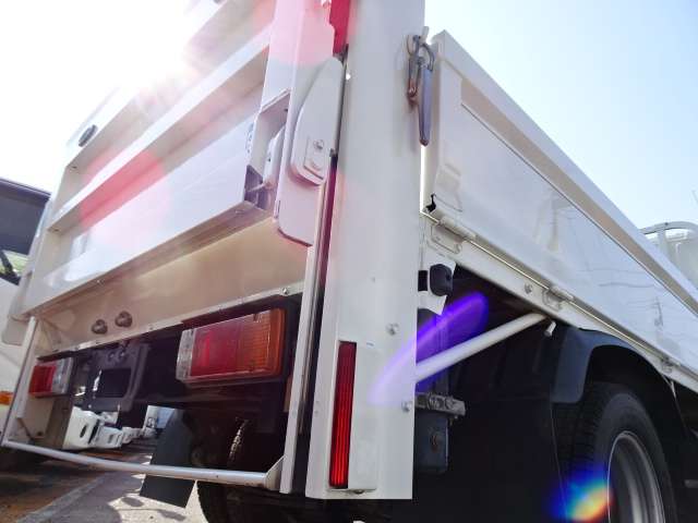 U00047668816_32_002.jpg