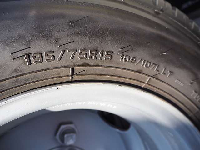 U00040952493_79_001.jpg