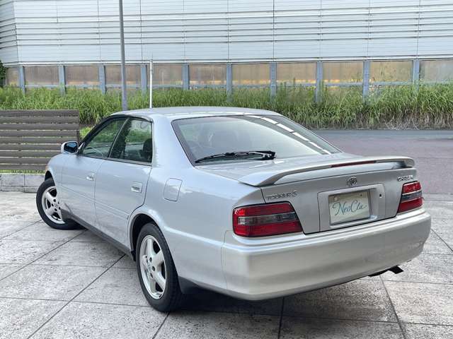 U00046038819_8_002.jpg