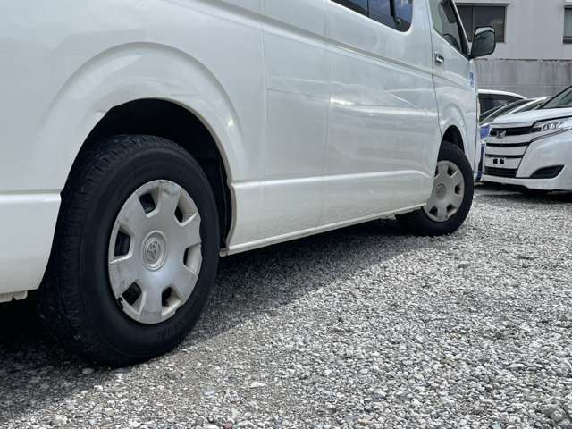 UZ0048363933_10_002.jpg