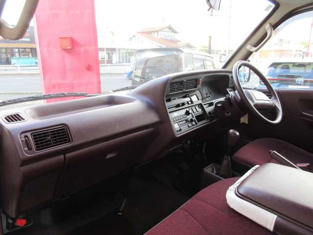UZ0048352158_30_002.jpg