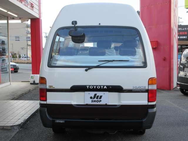 UZ0048352158_47_002.jpg